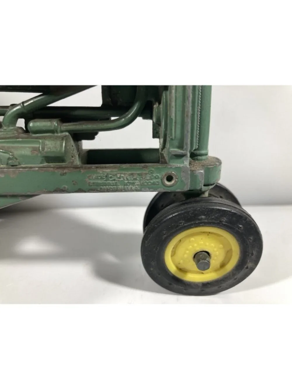 Ertl John Deere 1934 Model-A Tractor Narrow Front 1:16 Diecast Heavy Wear